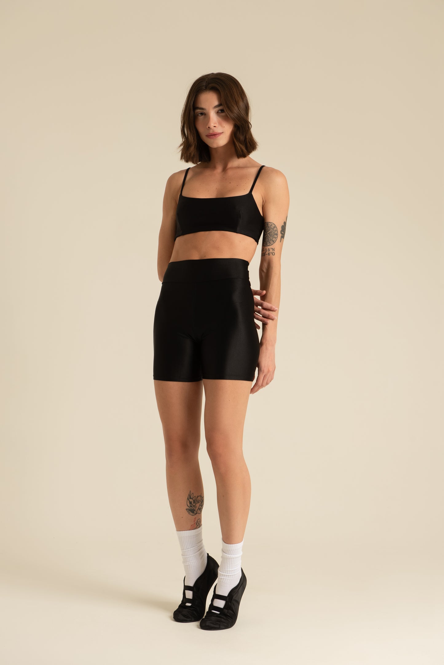 Short Preto brilho*