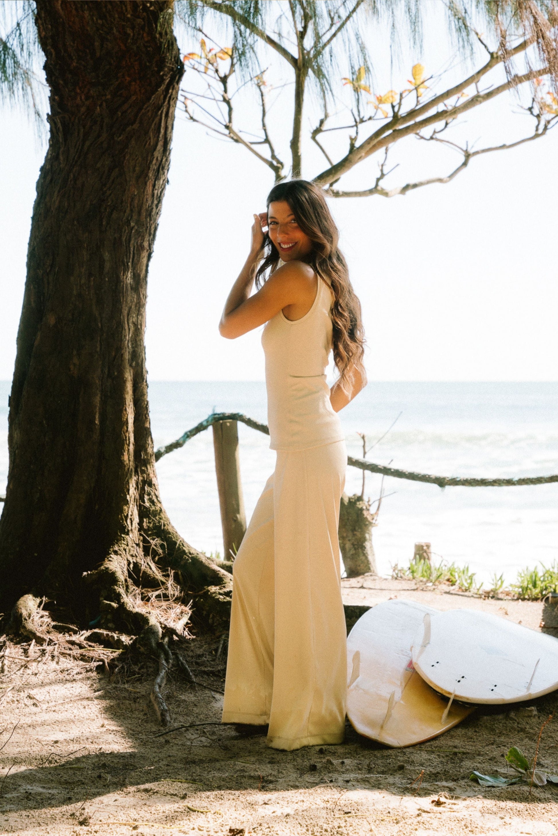 Calça Wide Leg na cor Manteiga