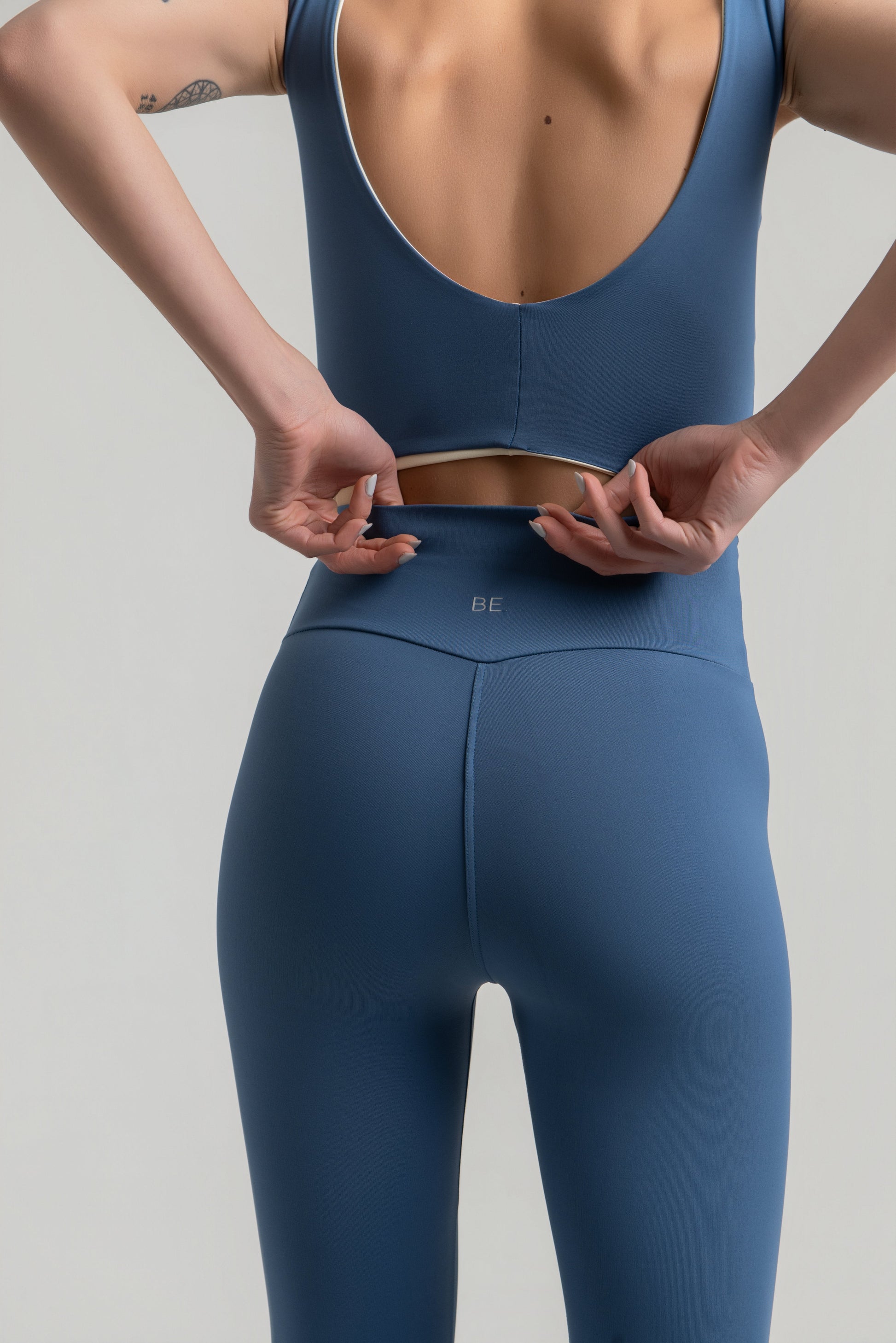 Legging Opaca na cor Azul Céu (foto 5)