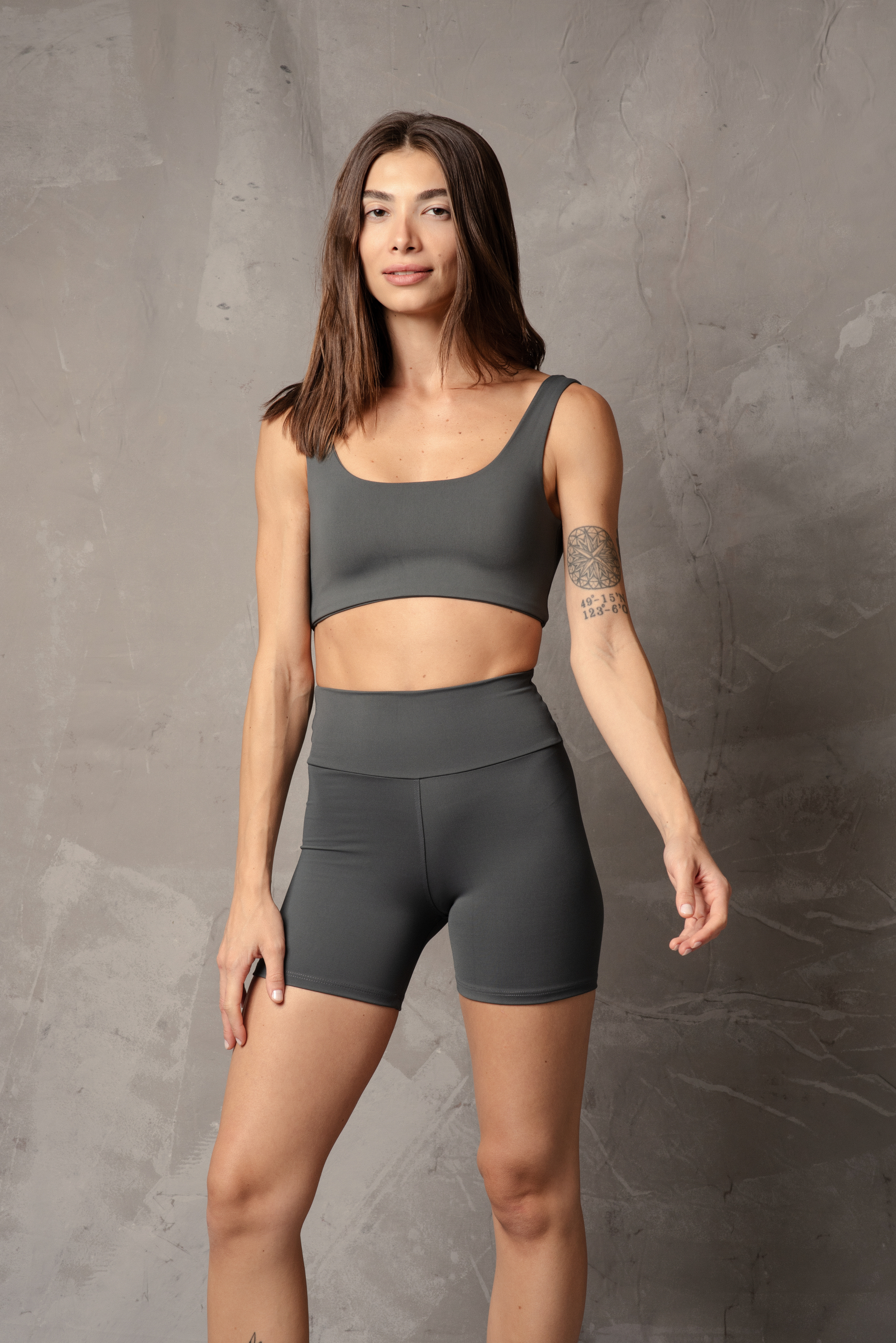 Short Curve Opaco na cor Cinza Iron (foto 3)